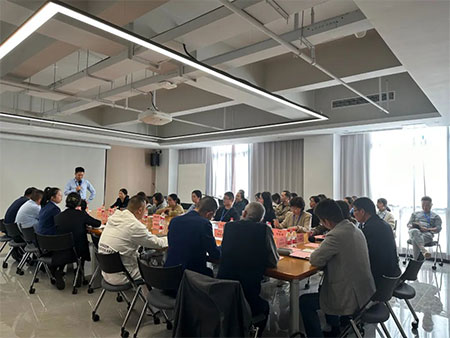 凱盛總部召開“解放思想再出發(fā)，二次創(chuàng)業(yè)大討論”座談會